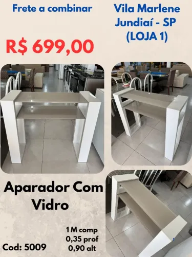 Aparador branco com vidro