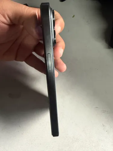 iPhone 15 Pro Max 256GB Preto - Semi Novo | Bateria 100%
