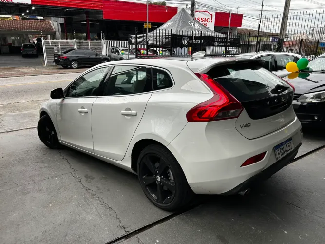 Volvo V40 T-4 2.0 Aut./mec. 2014