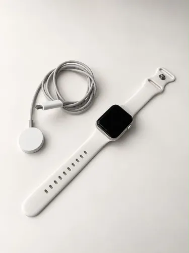 Apple Watch SE | Excelente Estado + Carregador