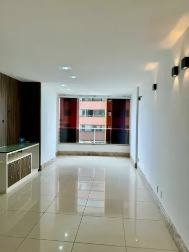 Ed. Madri | Renascença | 98m² | 3 Quartos | Reformado | Nascente | 2 Vagas Cobertas