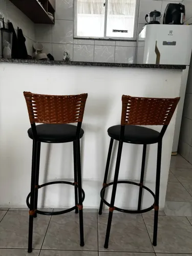 DUAS BANQUETAS LINDAS E NOVAS
