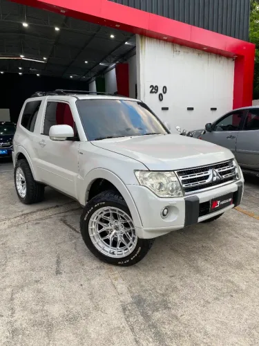Mitsubishi Pajero HPE Full 3.2 4X4 T.i.dies. 5P AUT 2011