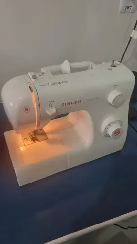 Vendo máquina de Costura