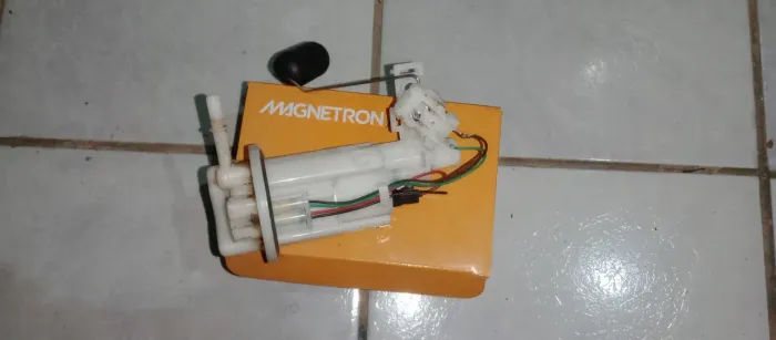 Bomba de combustível Lander 250 2022 original boa funcionando 
