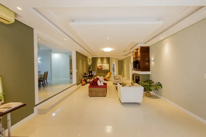 Casa em Condomínio RESIDENCIAL em Joinville - SC, América