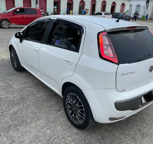 Fiat Punto Essence Dualogic 1.6 Flex 16V 5P 2013
