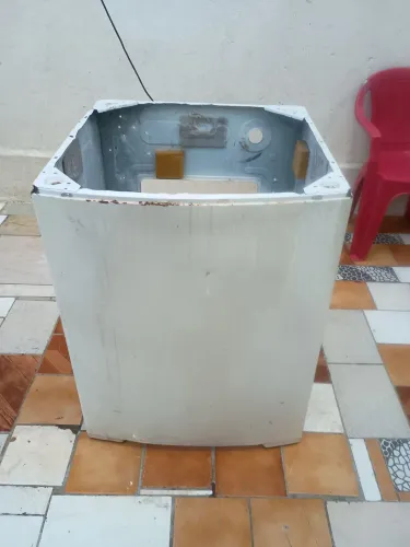 Vendo gabinete máquina de lavar Eletrolux