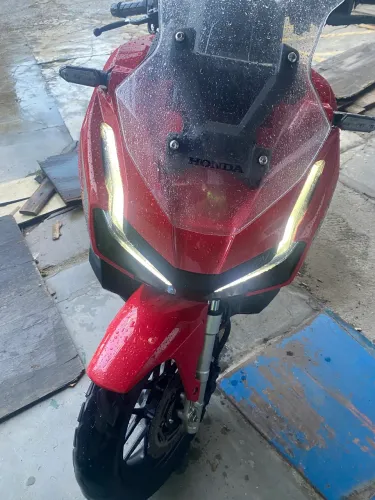 VENDO HONDA ADV 150 2024 