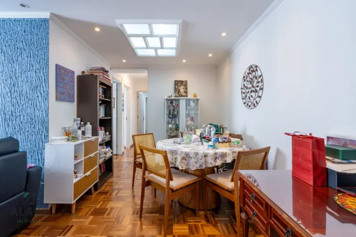 Apartamento para venda em Campo Belo com 3 quartos, sendo 1 suíte, 107m²