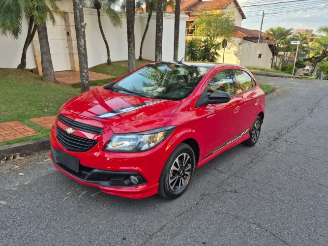Chevrolet Onix Hatch Effect 1.4 8V Flex Power Mec. 4P 2015