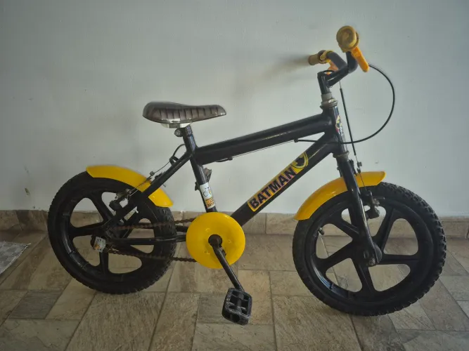 Bicicleta infaltil - aro 16 - com rodinhas