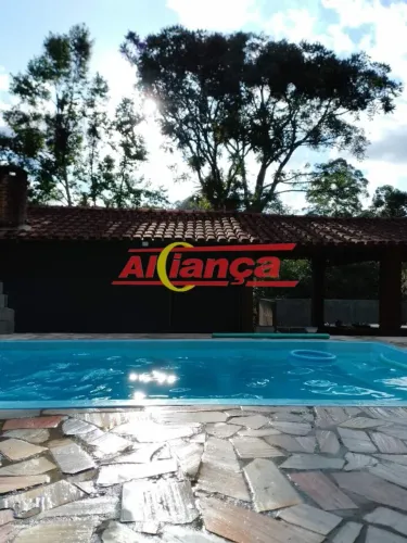 CHÁCARA COM PISCINA