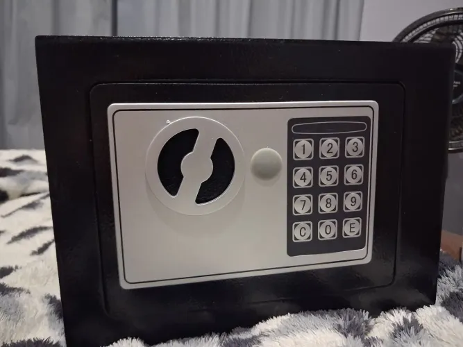 Cofre digital elétrico com senha e 2 chaves de emergência 