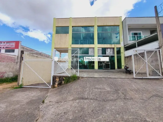 Salão comercial para aluguel com 542m²