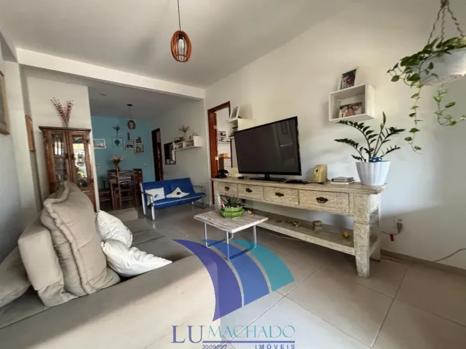 Casa térrea para venda em Cabo Frio-RJ, bairro Peró: 03 quartos, 1 suíte, 2 salas, 3 banhe