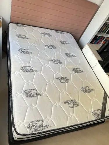 Cama box + colchão - Casal padrão (Molas ensacadas)