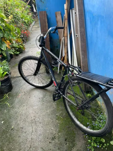 Bicicleta montadinha preta