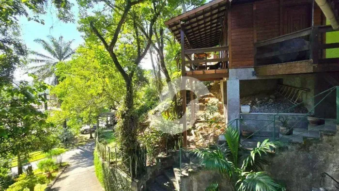 Casa com 4 dormitórios à venda, 360 m² por R$ 790.000,00 - Sapê - Niterói/RJ