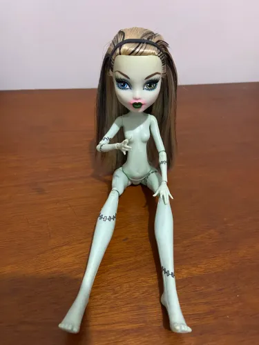 Monster High-Frankie