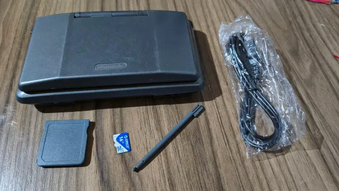 Nintendo DS Fat sem detalhes