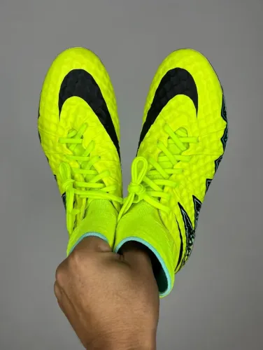 chuteira campo nike hyperv enom phantom profissional número 38. 24cm