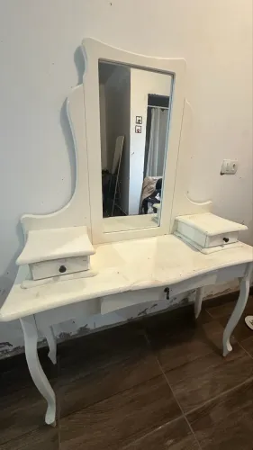 Penteadeira de madeira 