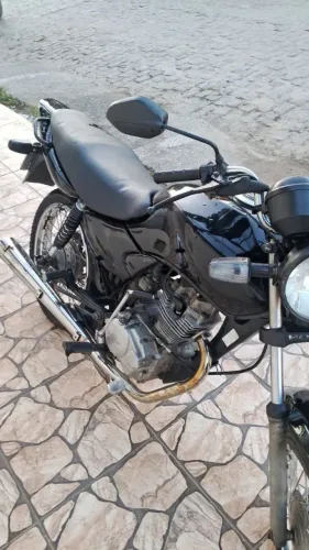 Moto conservada, toda em dias ,tudo funcionando só pegar e. Rodar