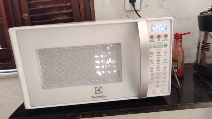 Vendo microondas Electrolux 20 l