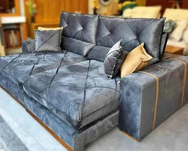 Sofá retrátil espuma D33 molas ensacadas 
