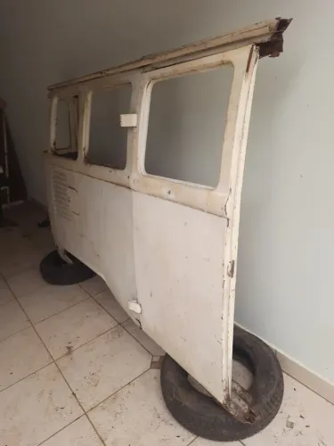 Lateral da kombi clipper ano 81 + colunão direito+ porta do salão