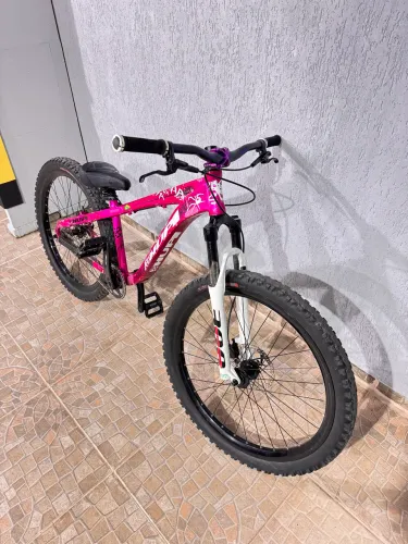 BIKE HUPI NAJA 2013 - ROSA PEROLIZADA 