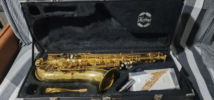Sax tenor Hofman, muito novo.