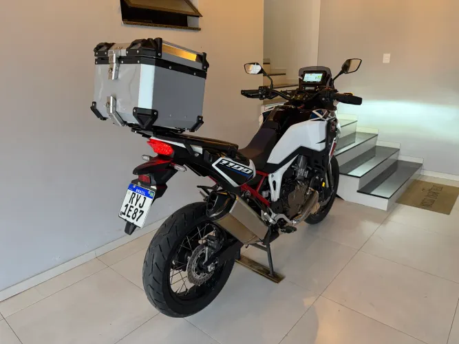 Africa Twin 2023 impecável 
