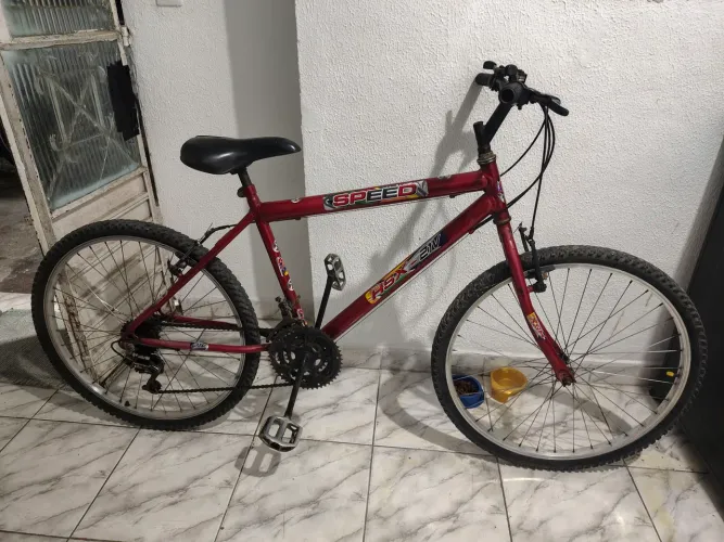 Vendo bicicleta de marcha aro 26 bem conservada