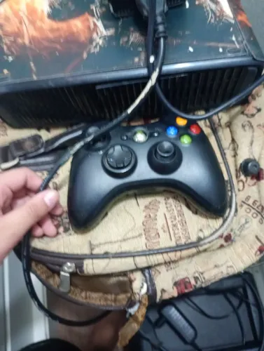 Vídeo game Xbox360 cheio de jogo 2 controles e capa personalizada