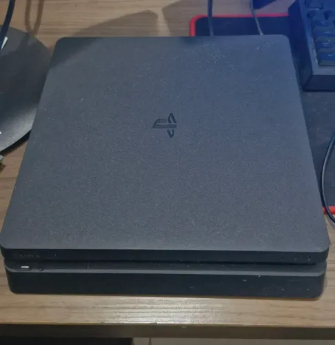 PS4 slim 1TB