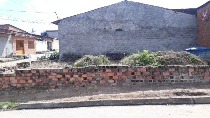Terreno 7x21