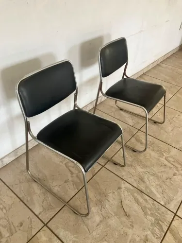 Cadeiras escritório base metal