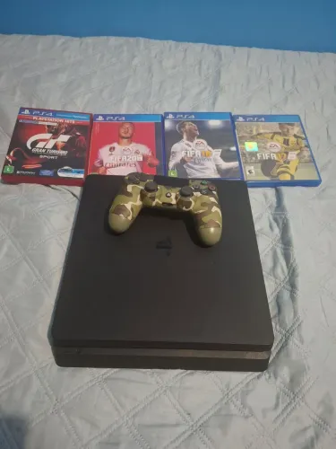 Ps4 slim com 500 GB com fifa 17, fifa 18, fifa 20 e gran turismo sport