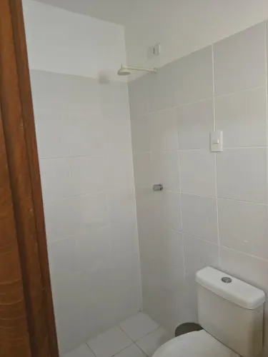 SALA COMERCIAL EM TIROL PARA ALUGAR