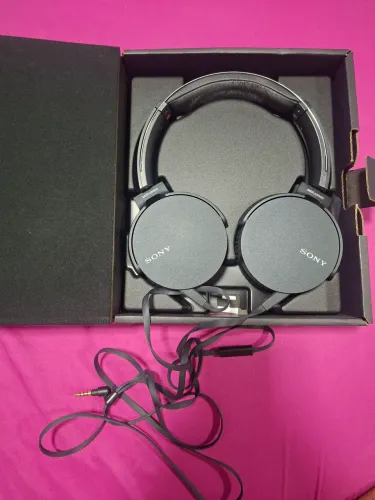 Headphone Sony com fio