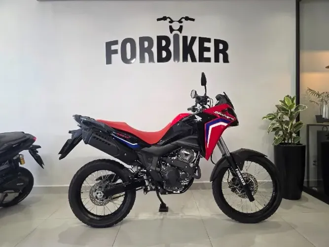 Honda XRE 300 Sahara Rally 2026- Aceito troca