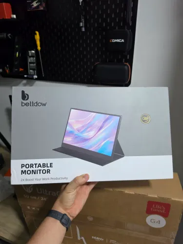 Monitor Portátil Bettdow com tela touch - Lacrado