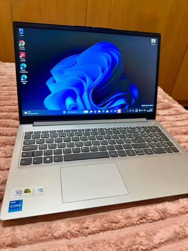 Notebook Lenovo i3 12? GE
