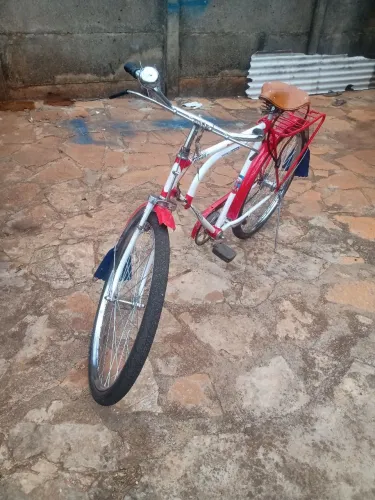 Vendo está linda brasiliana ano 1964 verdadeira relíquia valor 3,000 reais fala com Ivo at