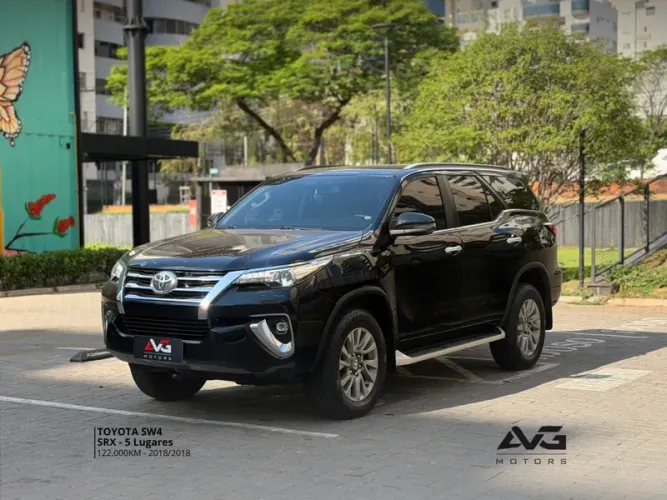 Toyota Hilux SW4 SRX 4X4 2.8 TDI 16V Dies. Aut. 2018