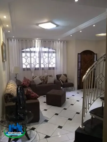 Sobrado com 3 dormitórios à venda, 160 m² por R$ 800.000,00 - Vila Flórida - Guarulhos/SP