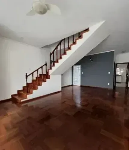 Sobrado com 3 dormitórios à venda, 125 m² por R$ 460.000,00 - Esplanada Independência - Ta
