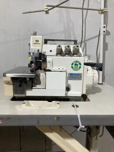 Máquina de Costura Overloque Sansei